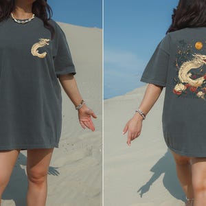Komfortfarben Japanischer weißer Drache Blumenhemd, japanisches Streetwear-Shirt, Drachengeschenk, chinesisches Drachen-T-Stück, Unisex asiatisch inspiriertes Hemd