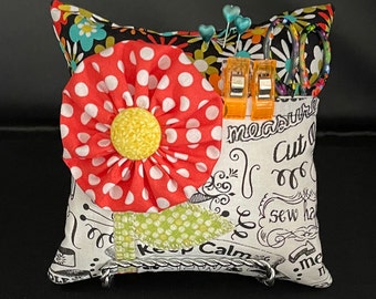 Flower Power Flower Pocket Pincushion