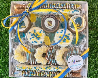 Caja de regalo con delicias bañadas en chocolate personalizadas para compromisos universitarios: graduación, cumpleaños, fiestas, deportes, etc.