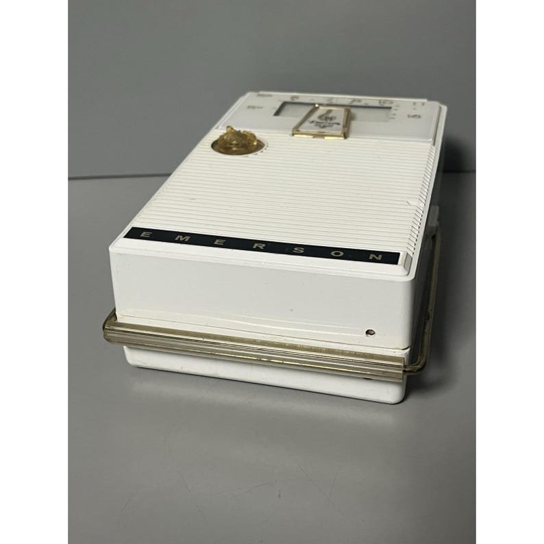 Vintage Emerson 988 "Rambler" Neva Break Pocket Radio - White- Kind Of Works image 6