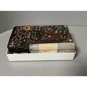 Vintage Emerson 988 "Rambler" Neva Break Pocket Radio - White- Kind Of Works image 9
