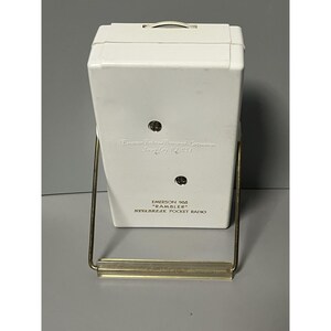 Vintage Emerson 988 "Rambler" Neva Break Pocket Radio - White- Kind Of Works image 3