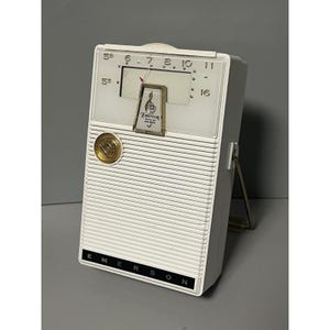 Vintage Emerson 988 "Rambler" Neva Break Pocket Radio - White- Kind Of Works image 1
