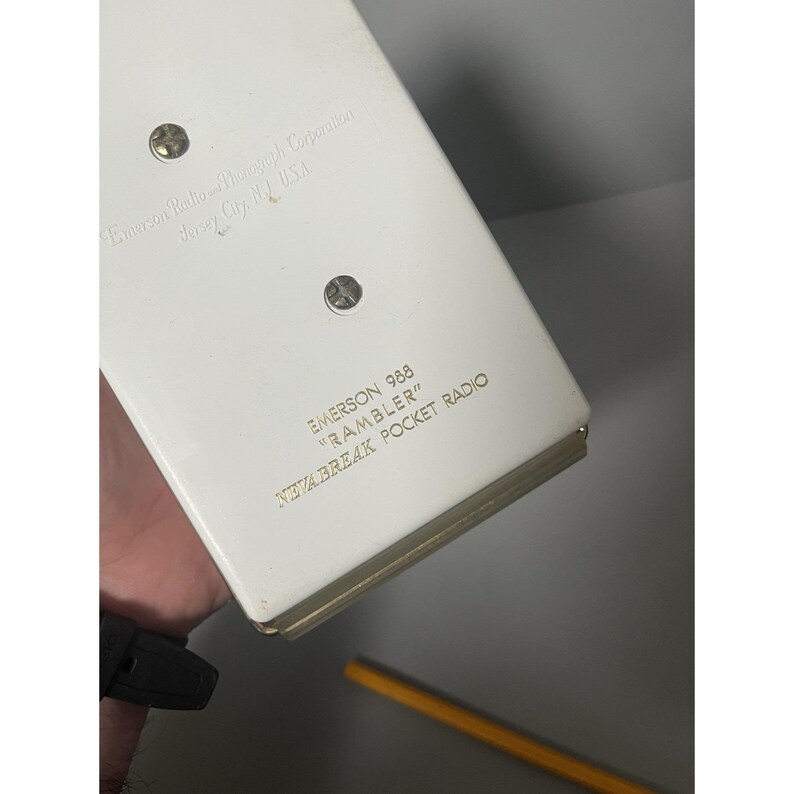 Vintage Emerson 988 "Rambler" Neva Break Pocket Radio - White- Kind Of Works image 18