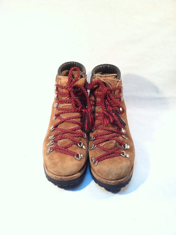 dexter hiking boots with red laces