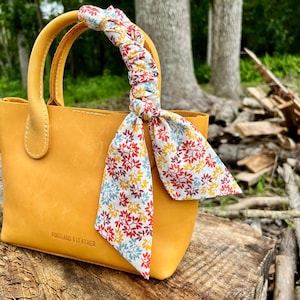 Purse Scarf in Autumn Leaves