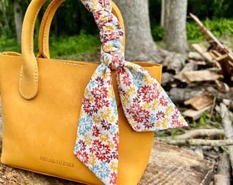 新品未使用未開封　Cherry-Pattern Scarf & Tote Set Cherry Blossom Scarf. Floral print linen-weave pashmina