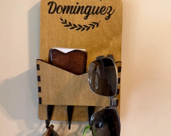 keys, wallet and sunglass holder. Wall mounted entrance organizer.
