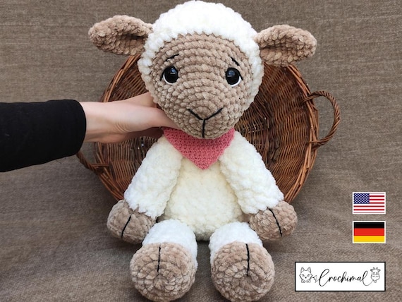 Frida das Kuschelschaf Häkelanleitung deutsch und englisch, digitaler pdf Download, Plüsch Schaf häkeln Anleitung, Küscheltier Lämmchen