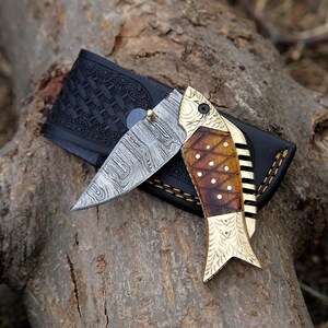 Personalized Damascus Steel Pocket Knife, Engraved Folding Knife, Wedding Anniversary Gift, Groomsmen Gift, Birthday Gift for Boyfriend Men