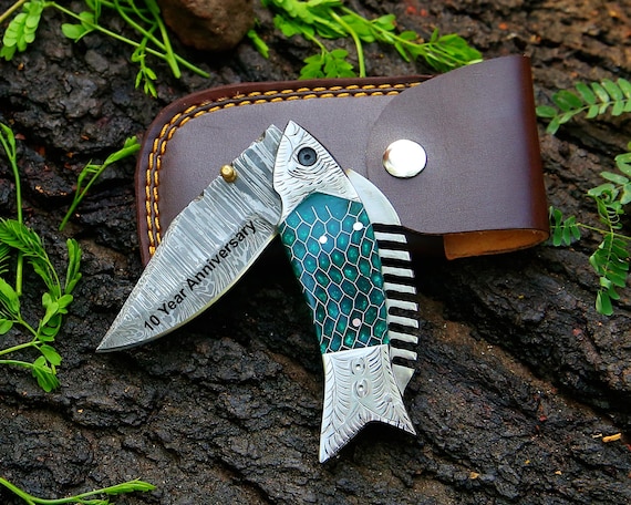 Personalized Damascus Steel Pocket Knife, Engraved Groomsman Gift, Wedding Anniversary Gifts for Husband, Boyfriend Birthday Gifts for Men
