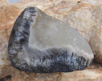 Lake Superior sagenite agate cabinet specimen - strikingly contrasting colors
