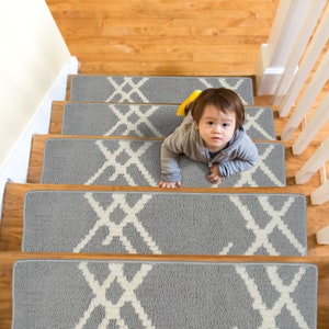 Striped Stair Treads Carpet, Gray Geometric Stair Runner Rug, Thin Stair Mat for Wooden Steps, Non-Slip Sole Step Rug, Washable Stair Pad