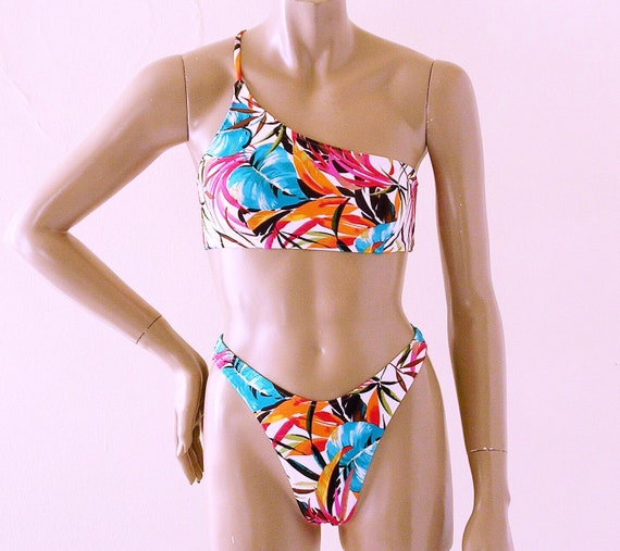 80s 90s Brazilian Bikini Bottom and Asymmetrical One Shoulder Bikini Top in  Fiji Floral Print 