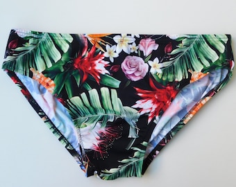 Herren Swim Brief Badeanzug in Regular oder Low Rise in Paradise Print
