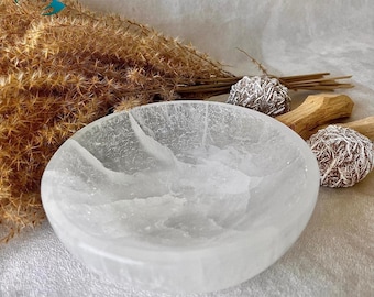 Crystal Cleansing Selenite Bowl 4 inc – for Gemstone Purification