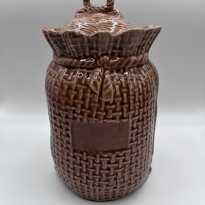 Vintage 1970&#39;s - McCoy Pottery &quot;Burlap Sack&quot; Cookie Jar #158 with Lid