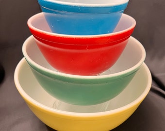 Fine Vintage Pyrex "PRIMARY COLORS" Mixing Bowl Set #401, 402, 403 & 404