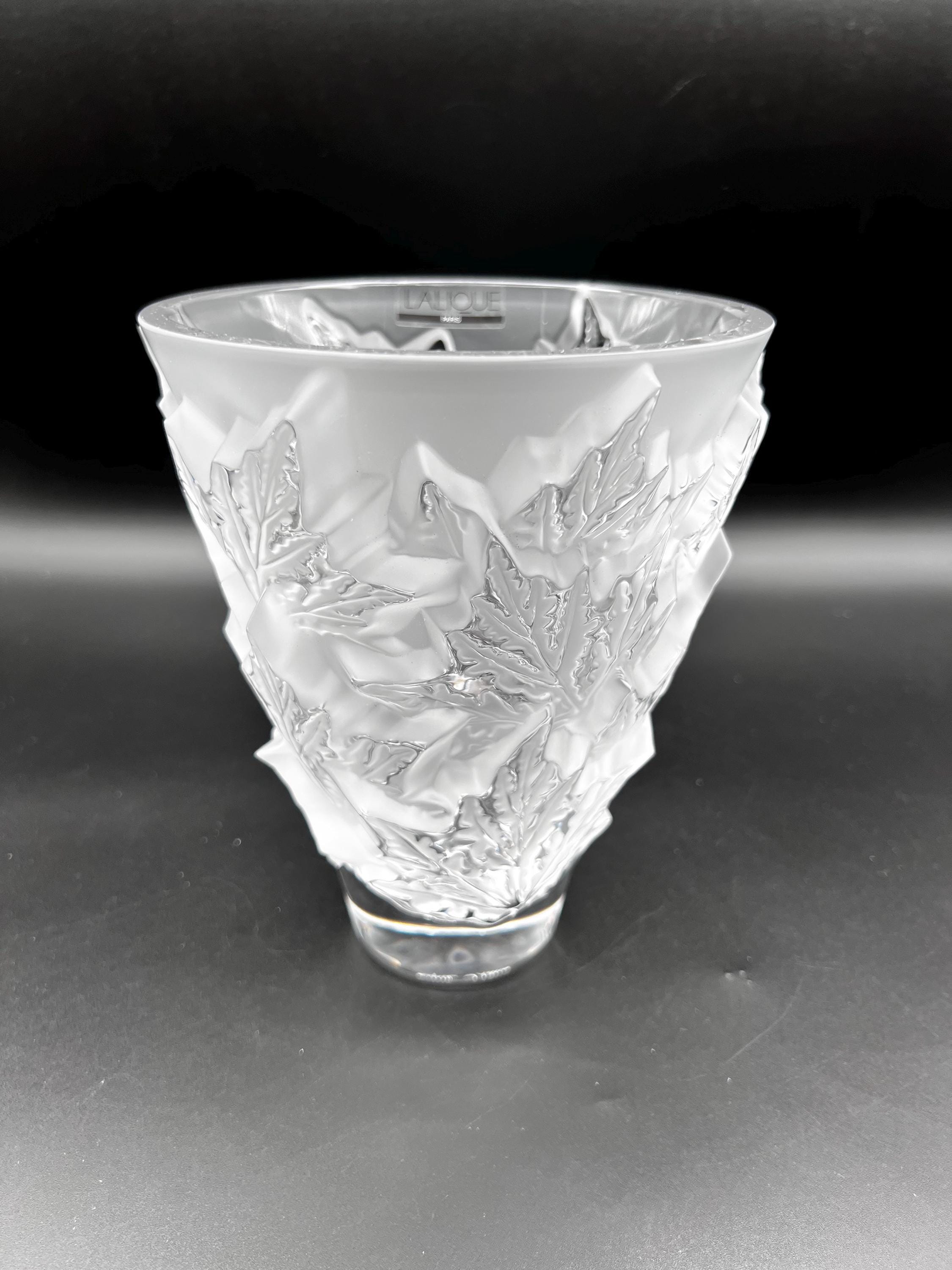 LALIQUE クリスタル皿 未使用品　ケースあり約40㎝ LALIQUE (ラリック) クリスタルコンポート皿が入荷しました！｜2024年