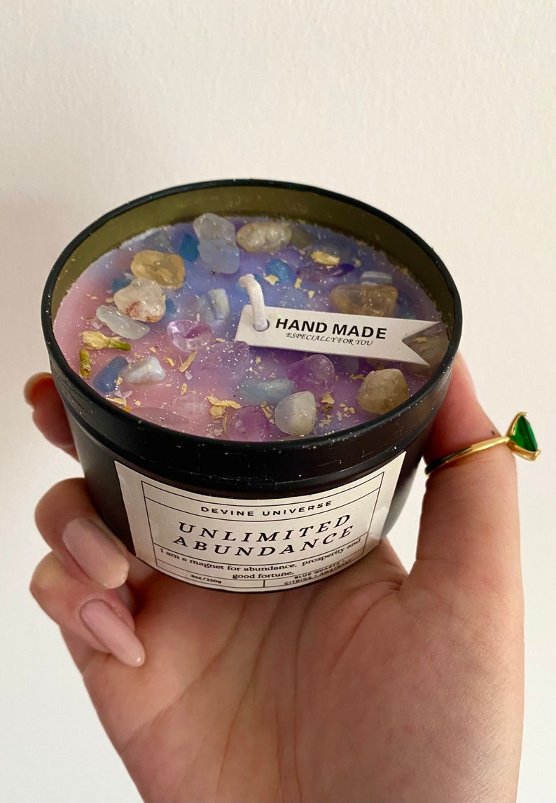 Manifestation Candle UNLIMITED ABUNDANCE Candle Manifestation Candle Crystals Blue Quartz Citrine Amethyst Vegan Wax Spiritual Gift for her zdjęcie 2