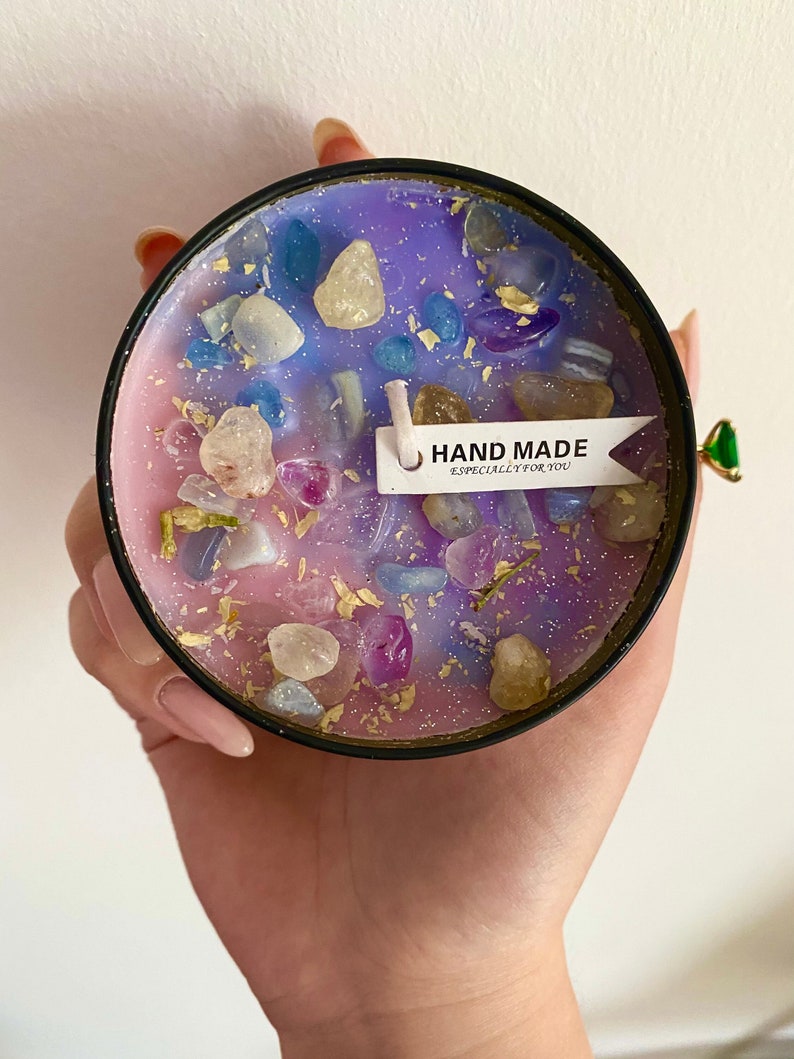 Manifestation Candle UNLIMITED ABUNDANCE Candle Manifestation Candle Crystals Blue Quartz Citrine Amethyst Vegan Wax Spiritual Gift for her zdjęcie 1