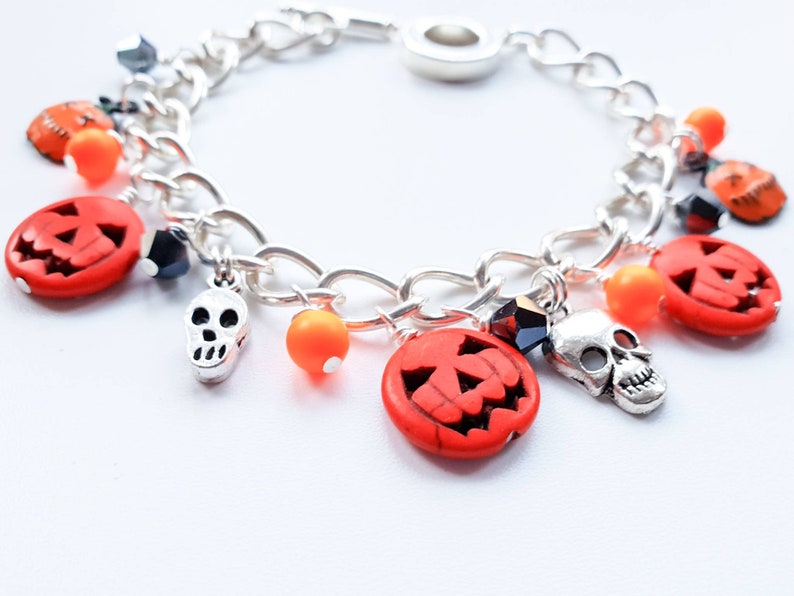 Halloween Charm Bracelet With Pumpkins and Skull Charms - Etsy