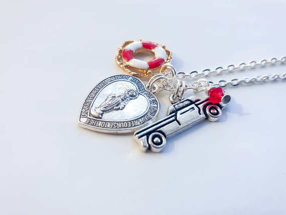 Billy Necklace| Charm Necklace on 18