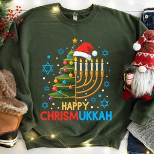 Gelukkig Chrismukkah-shirt, shirt religieuze Chanoeka, Chanoeka menora kaars shirt, Chanoeka familiefeest T-shirt, Joodse vakantie kerstshirt