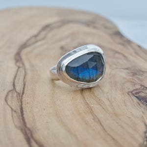 Rose cut labradorite ring - handmade faceted labradorite sterling silver ring