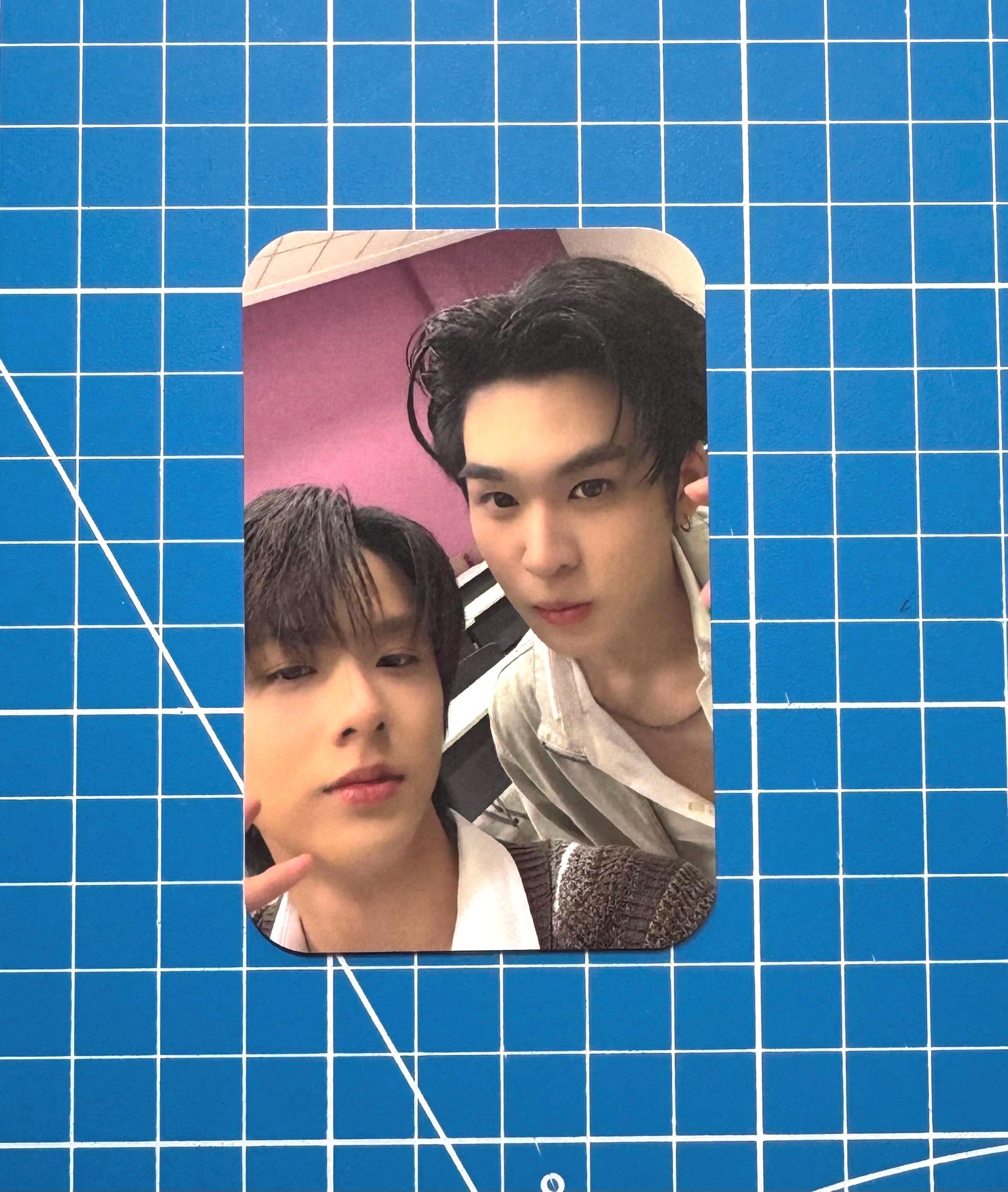 AuauSave トレカ Your Sky Fanmeet Set A DMD il_fullxfull.7143277093_havj.jpg