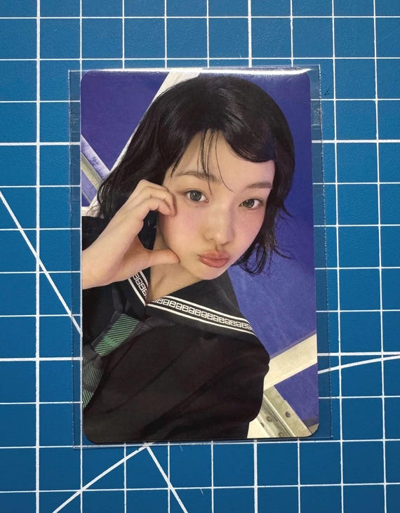 Illit Bomb Withmuu Official Benefit Photocard ( With Original