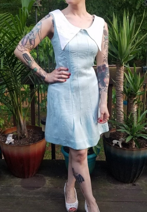 1970s vintage dagger collar dress