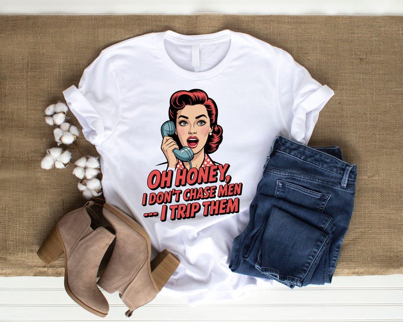 Rolig retro hemmafru PNG-paket | 40 sarkastiska vintage clipart-designer för sublimering | Kommersiell t-shirtdesign digital nedladdning bild 10
