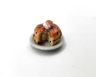Mini Chocolate Chip Pancakes, Dollhouse Miniature Breakfast Plate, Tiny Clay Flapjacks, Doll Size Restaurant Diorama Realistic Food Prop