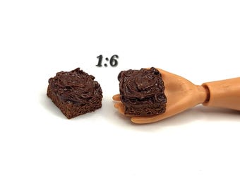 Mini Fudge Brownie 2 Pack, Dollhouse Miniature Fake Bake Desserts, Bakery Diorama Faux Clay Sweets, 1:6 Chocolate Cake Piece, Doll Food Prop