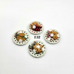 Christmas Plate with Miniature Cookies & Faux Candy Cane Peppermints, 112 Diorama Bakery Holiday Desserts, Dolls House Mini Kitchen Dishware