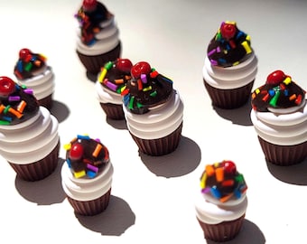 Fudge Sundae Cupcake, 1:6 Miniature Dessert Pastry, 112 Mini Dolls House Cakes, Faux Cherry, Fake Chocolate Sauce, Mini Rainbow Sprinkles
