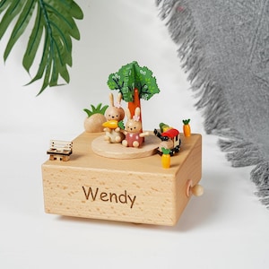 Caja de música de madera personalizada, regalo de recuerdo para niños, caja de música con nombre grabado, regalo para baby shower, regalos para recién nacidos