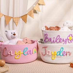 Benutzerdefinierte Baby Name Korb, handgemachte Korb, Seil Baumwolle Baby Geschenkkorb, Baby-Dusche-Geschenk, Neugeborenen Geschenk, Kinder Geschenke, Kinderzimmer Dekor, Spielzeugkorb