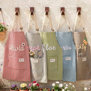 Embroidered Name Cooking Apron with Pocket,Personalized Apron for Kids,Kitchen Apron,Linen Striped Apron,Gift for Her,Cooking Gift