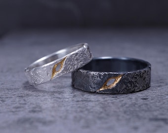 Silent Gaze Couple Rings – Handcrafted Silver Wedding Rings with Subtle Gold Detail