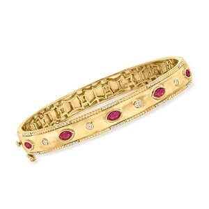 Armband med naturlig marquise rubin: Manschettarmband i sterlingsilver och gult guld