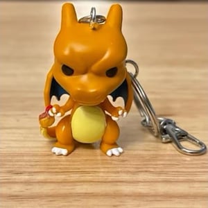 Charizard Schlüsselanhänger : Hergestellt aus Pocket Pop