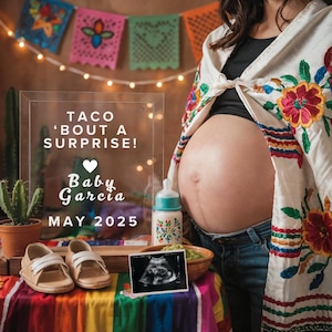 Anuncio de embarazo del Cinco de Mayo Taco 'Bout a Baby' Revelación divertida de bebé Baby Shower de fiesta Nacho Body de bebé promedio Cinco divertido TE0459