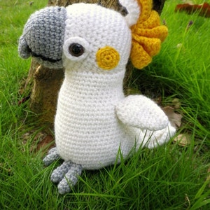 Dante the Cockatoo Amigurumi