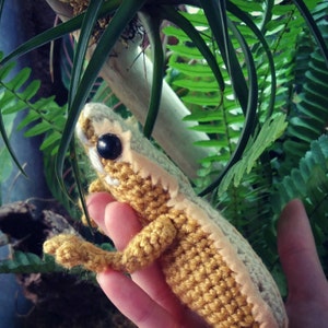 Melinda the Crested Gecko Amigurumi
