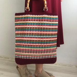 Bamboo Handle Burgundy Vintage and Retro Style Crochet Bag