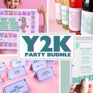 Könnte beinhalten: Eine Collage von Partyzubehör im Y2K-Stil. Enthält Weinflaschen mit Etiketten, Getränkekarten, Essensetiketten und ein großes Poster mit dem Text "Sip Me Baby One More Time". Das Farbschema ist Pink, Türkis und Weiß.