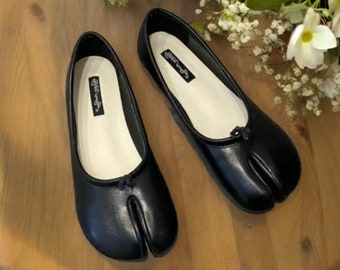 Tabi barefoot shoes, tabi sandals, split toe flat slip-on shoes, woman sandals, flat shoes, slippers