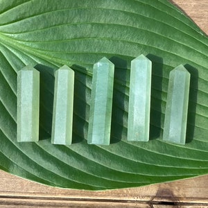 5pc Green Aventurine Obelisk Crystal Point, Aventurine Gemstone Pillar, Chakra Mini Crystal, Small Shrine Crystals, Miniature Crystal Points